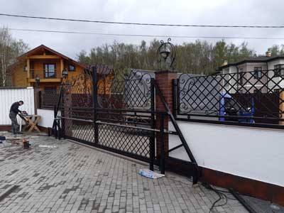 Кованые ворота металлические откатные (сдвижные)